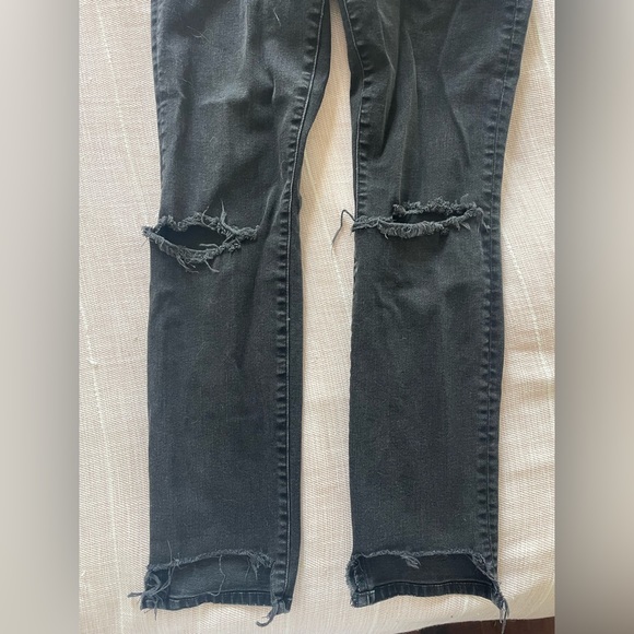 Gap black distressed ankle length jeans - Picture 6 of 6